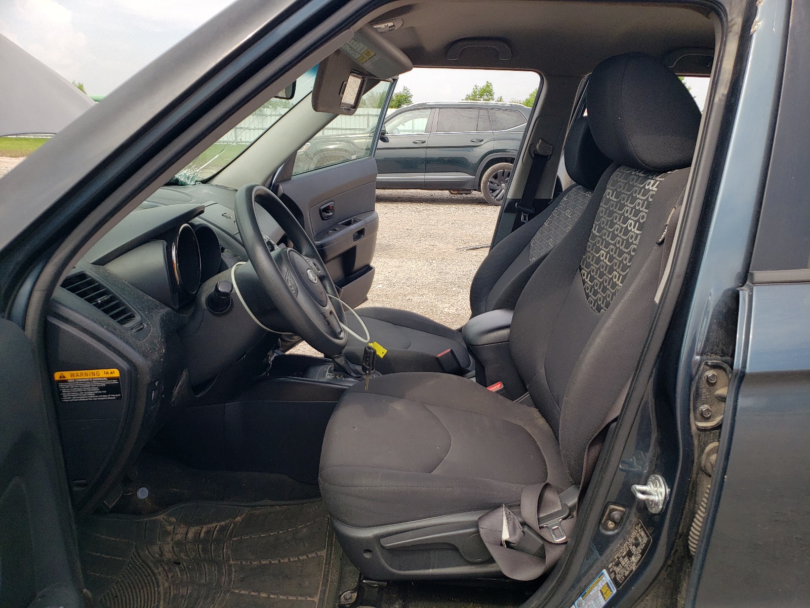 KNDJT2A26B7330615 2011 Kia Soul +