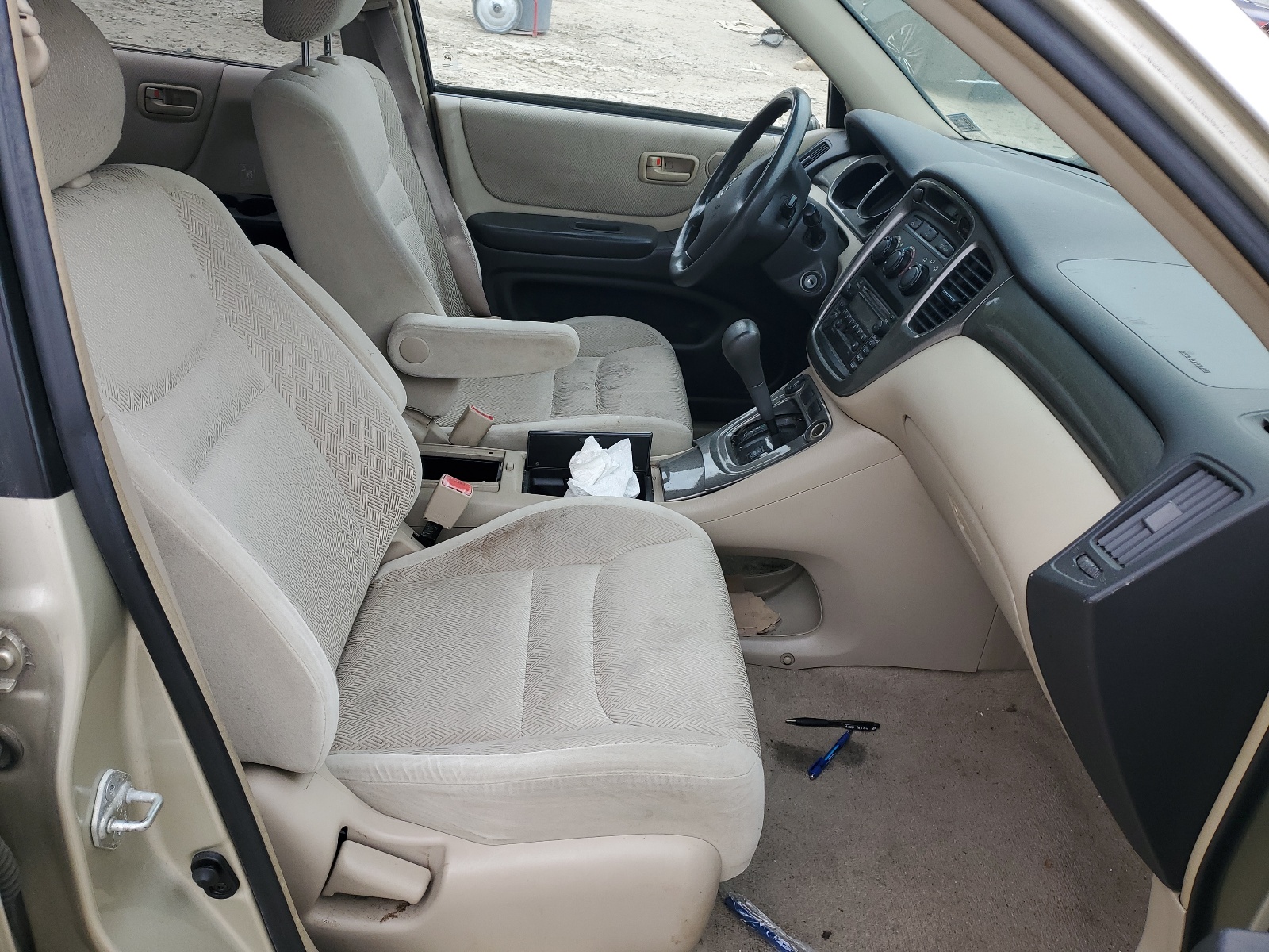 JTEGD21AX20022267 2002 Toyota Highlander