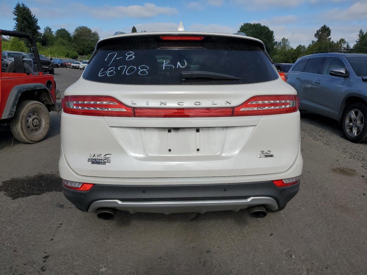 5LMCJ3C99GUJ03192 2016 Lincoln Mkc Reserve