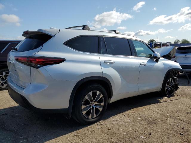  TOYOTA HIGHLANDER 2022 Белый