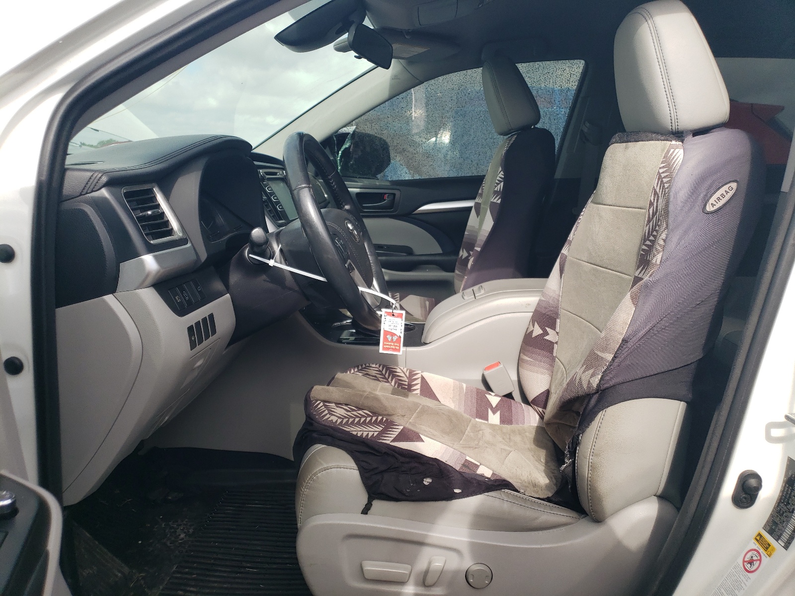 5TDBZRFH1JS882200 2018 Toyota Highlander Le