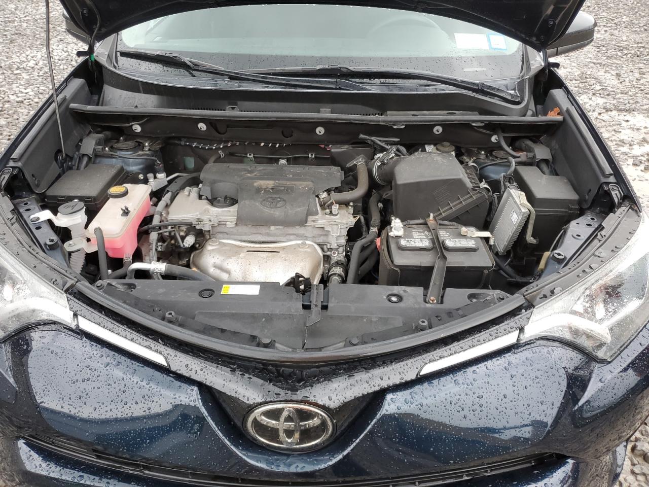 2018 Toyota Rav4 Le VIN: 2T3BFREV1JW735146 Lot: 63584874