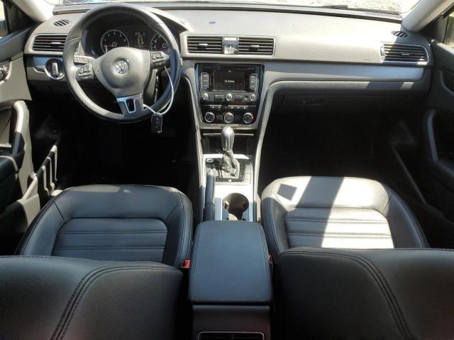 Sedans VOLKSWAGEN PASSAT 2015 Szary