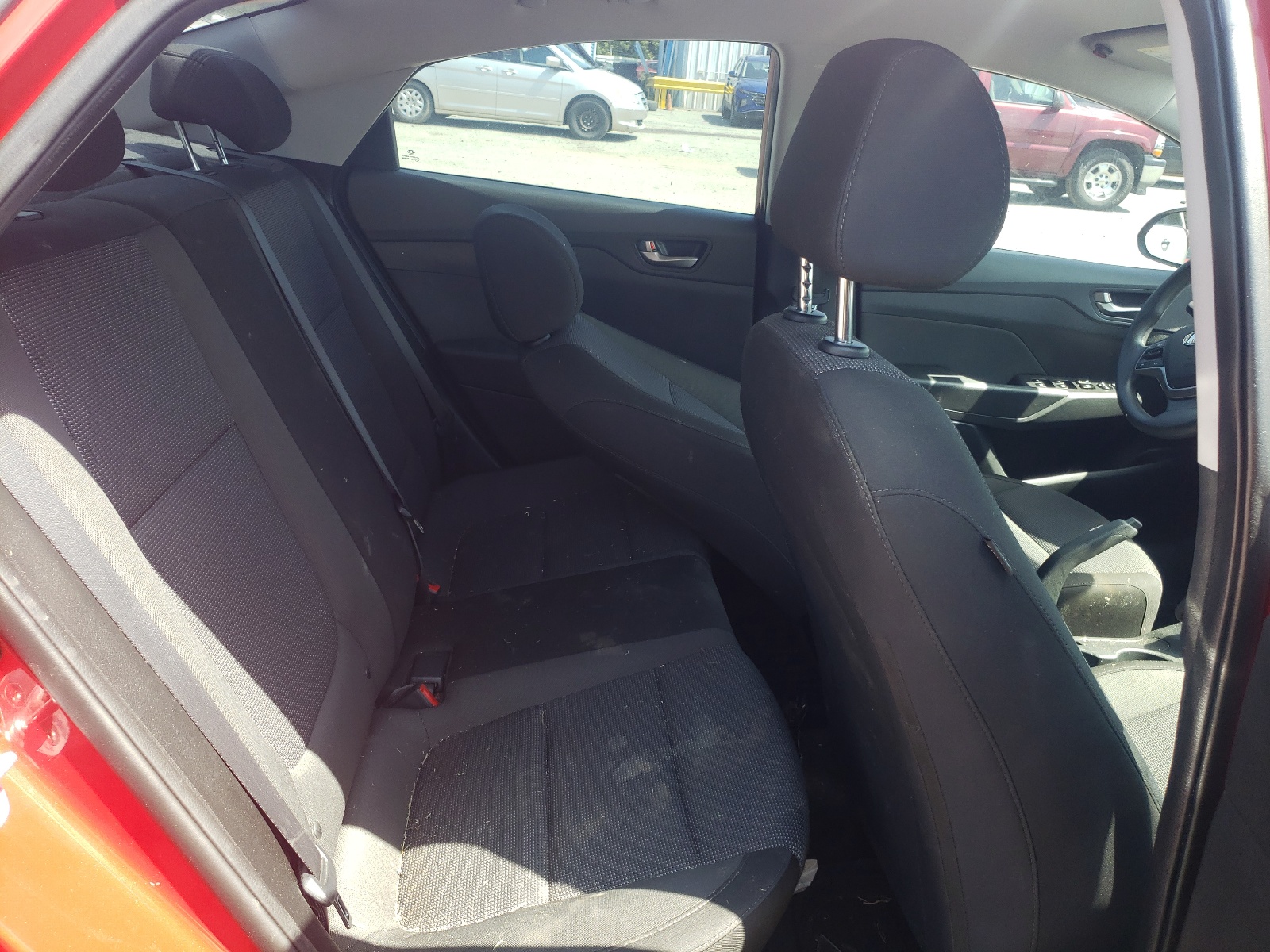 3KPC24A35KE076346 2019 Hyundai Accent Se