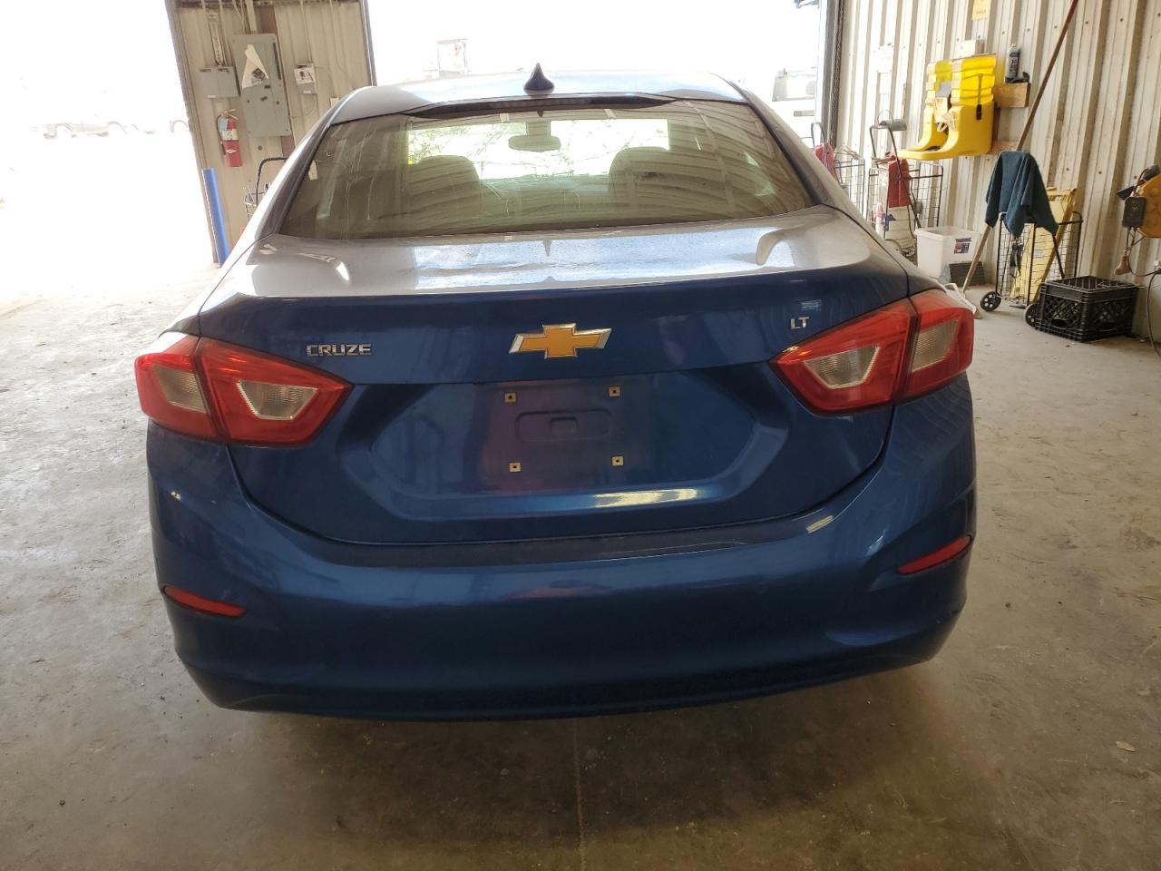 2019 Chevrolet Cruze Lt VIN: 1G1BE5SM3K7136908 Lot: 64880304