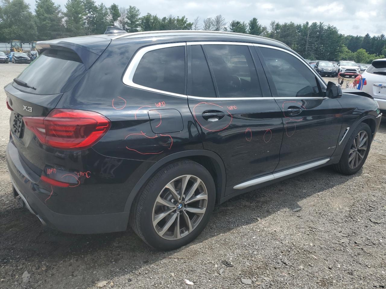 VIN 5UXTR9C5XJLD60232 2018 BMW X3 no.3