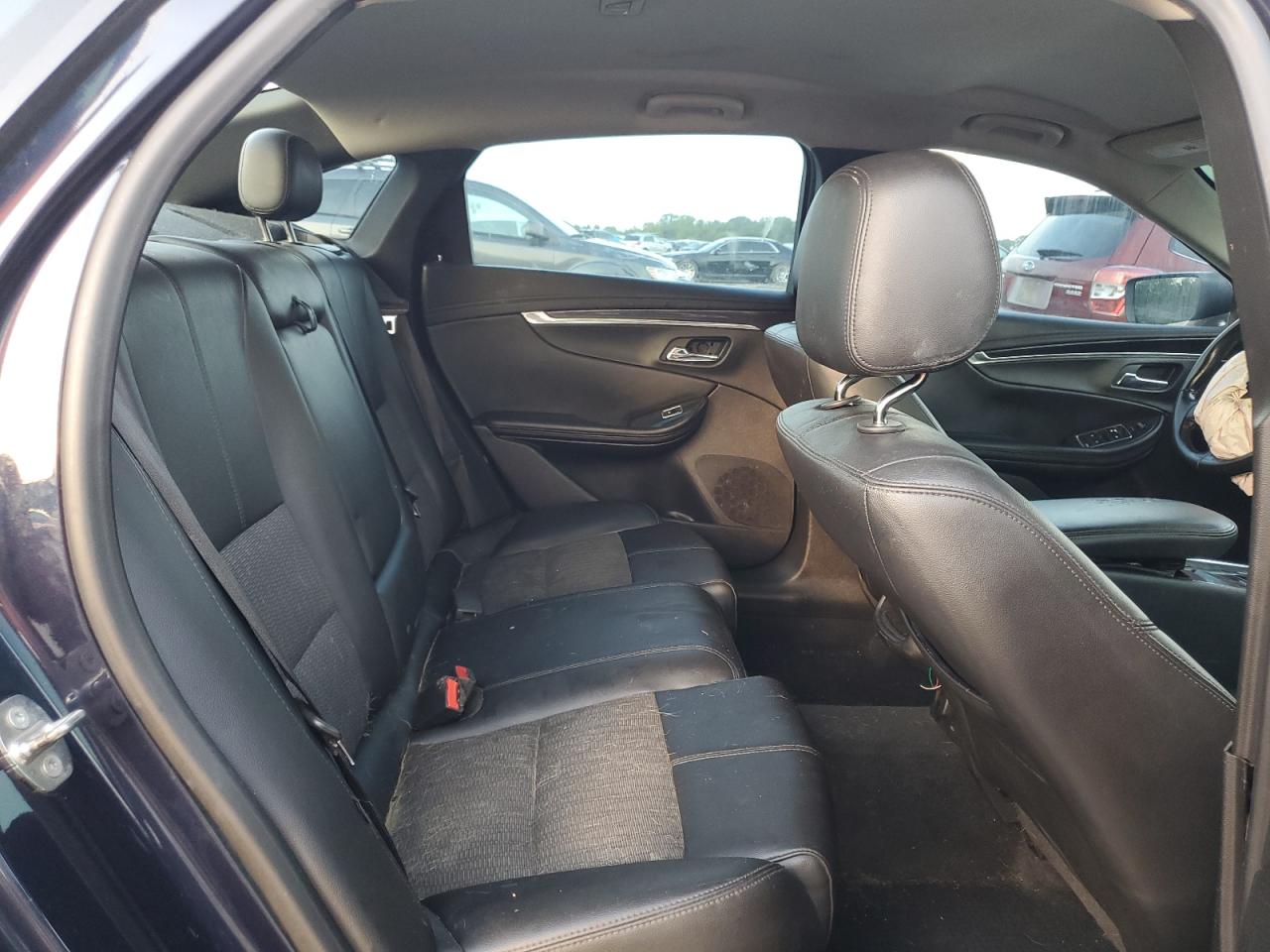 2018 Chevrolet Impala - Image 11