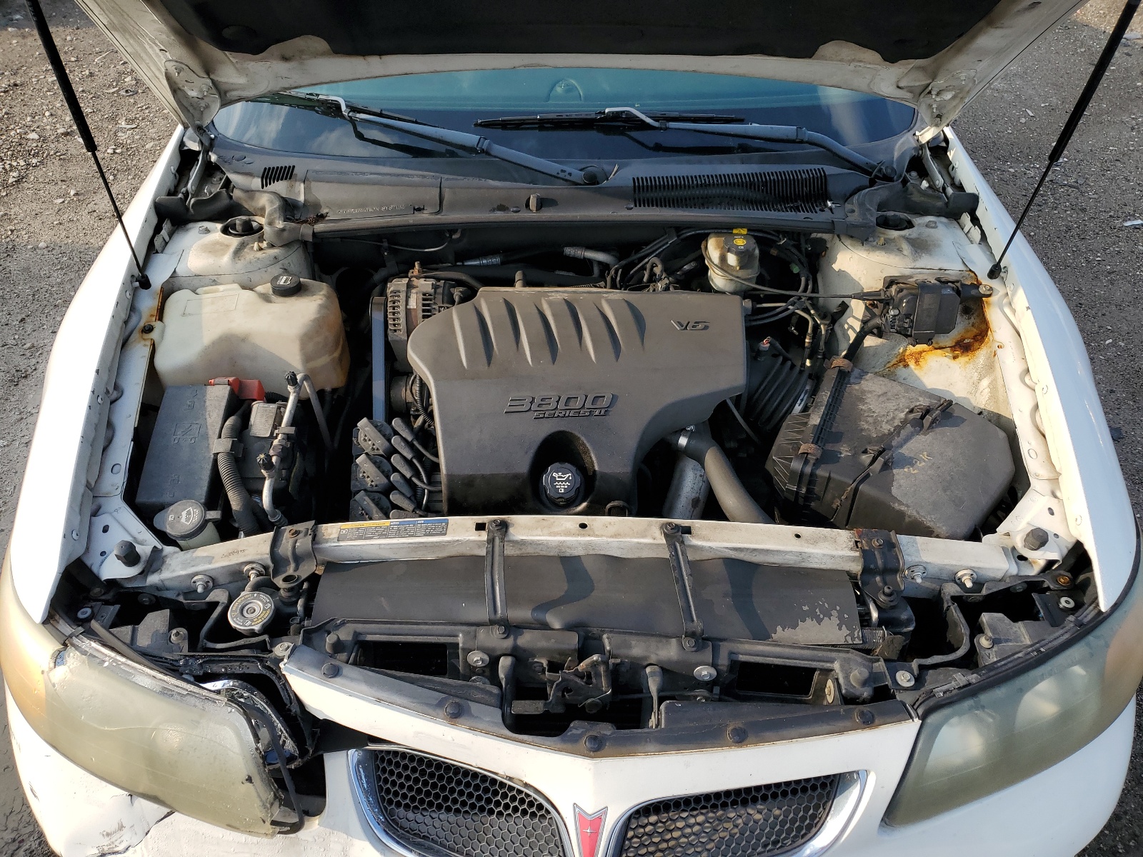 1G2HX52K34U206135 2004 Pontiac Bonneville Se