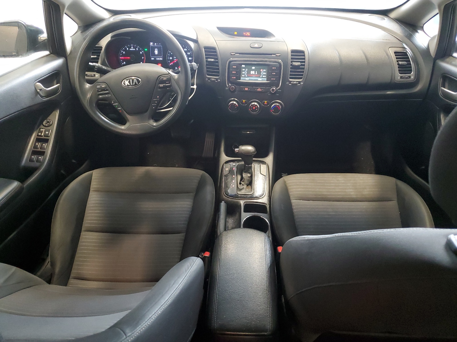 3KPFL4A78HE040401 2017 Kia Forte Lx