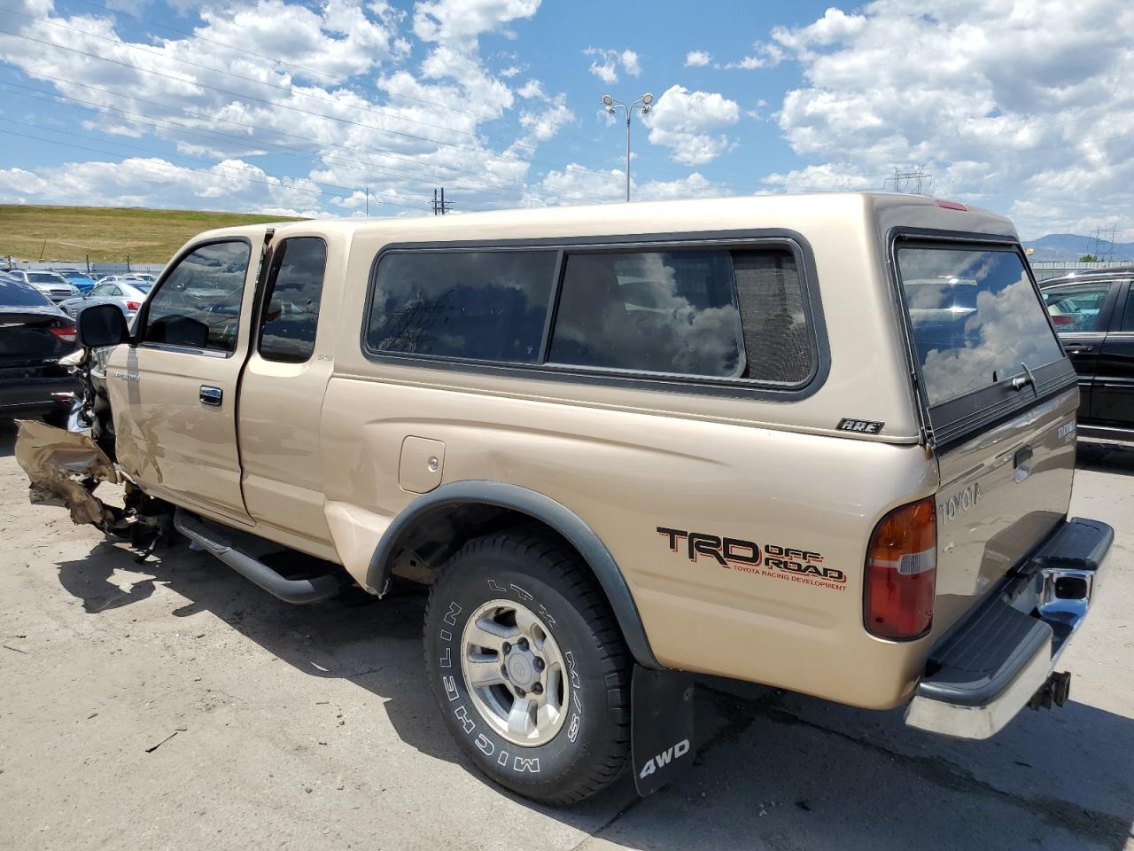 2000 Toyota Tacoma - Image 2