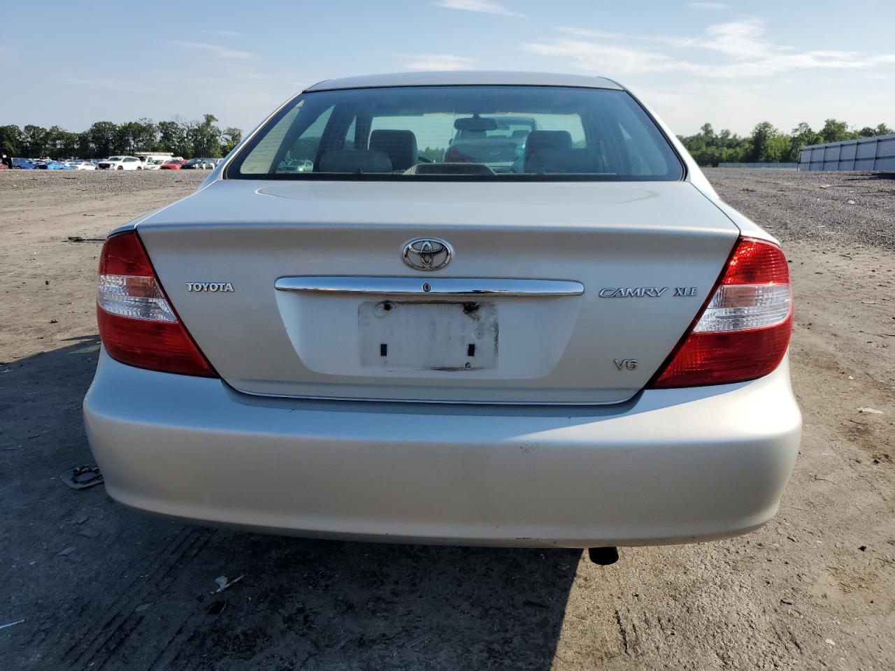 2003 Toyota Camry Le VIN: 4T1BF30KX3U041951 Lot: 61826224