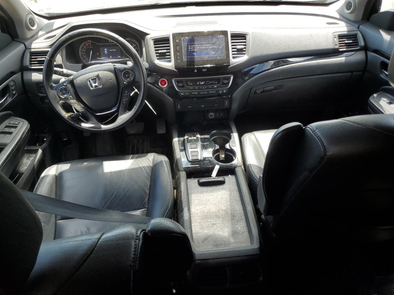 2016 Honda Pilot Touring VIN: 5FNYF5H94GB017641 Lot: 61959724