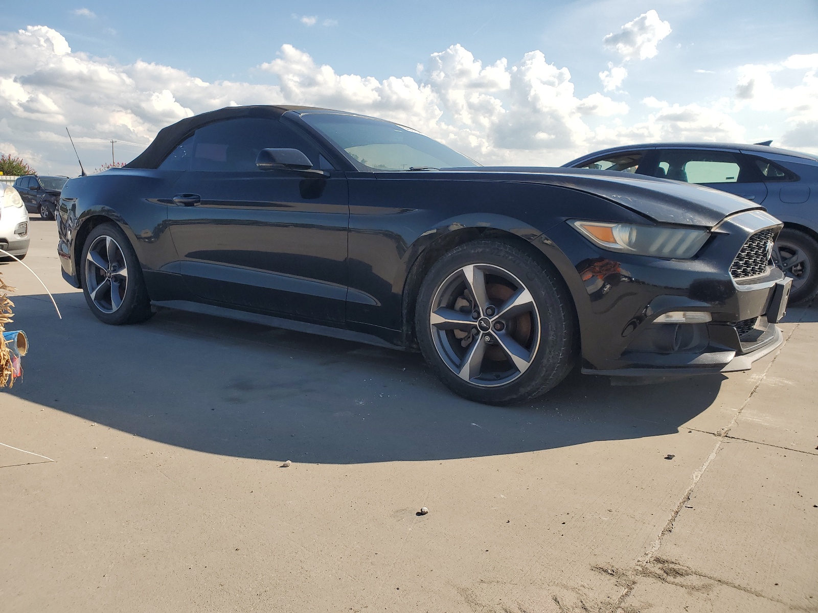 2015 Ford Mustang vin: 1FATP8UH7F5369284