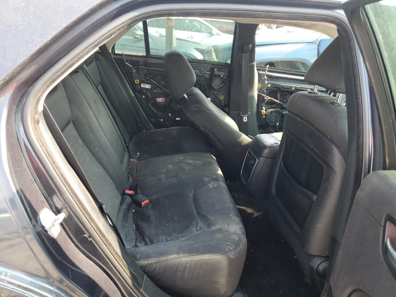 2018 Chrysler 300 Touring VIN: 2C3CCAAGXJH338268 Lot: 64486524