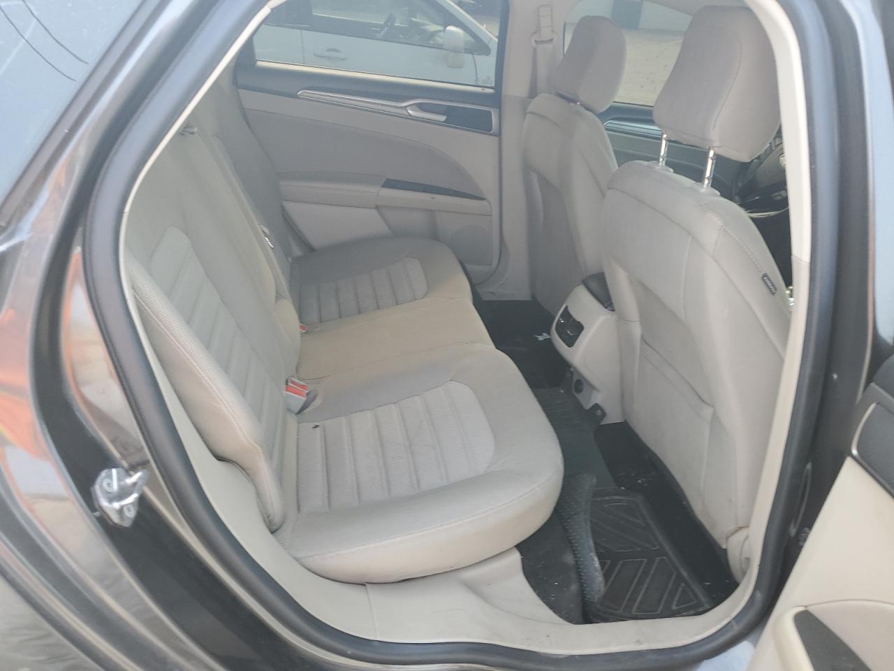 2020 Ford Fusion Se VIN: 3FA6P0HDXLR105779 Lot: 63734974