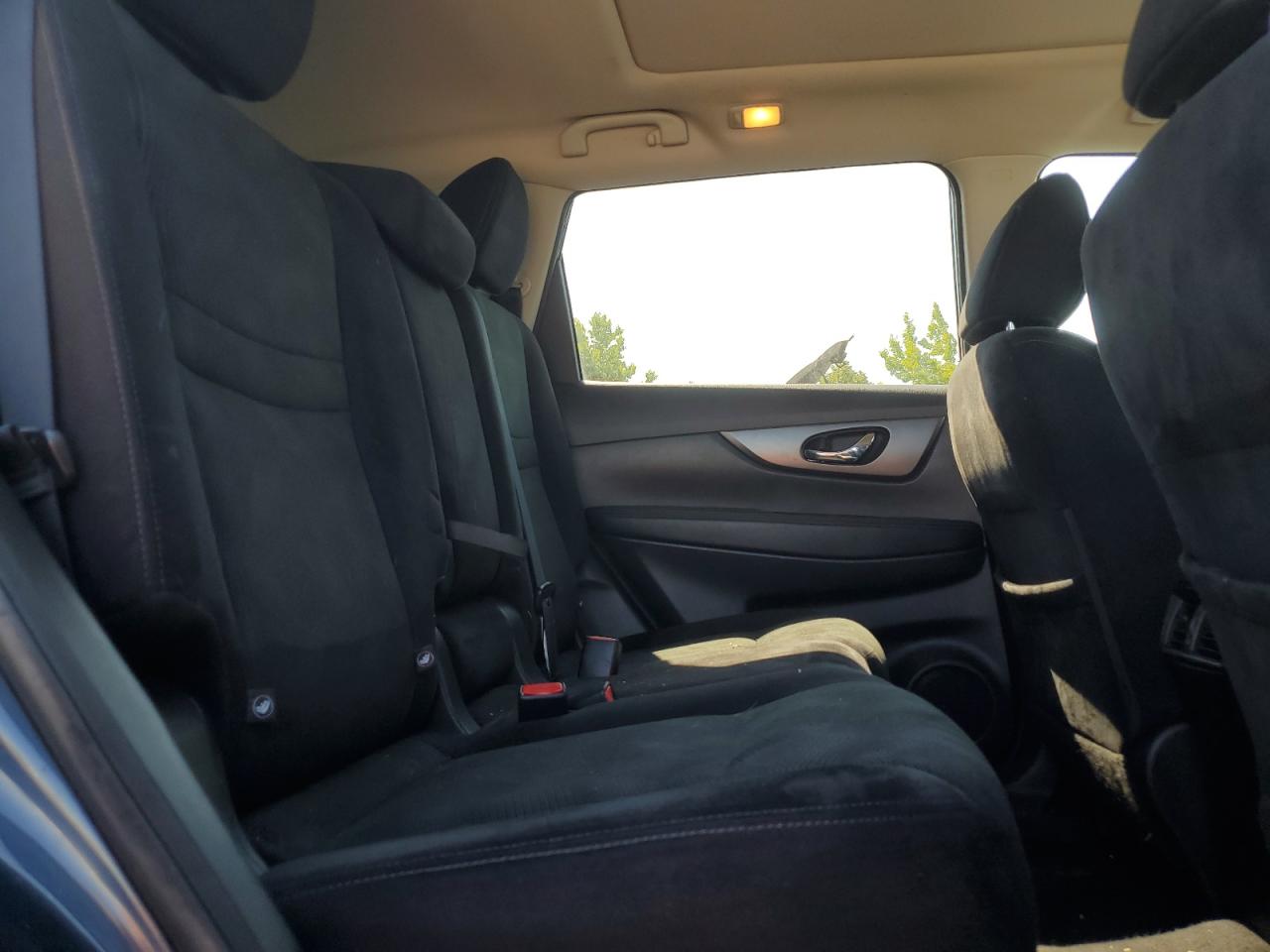 2015 Nissan Rogue S VIN: 5N1AT2MV8FC883734 Lot: 63660214