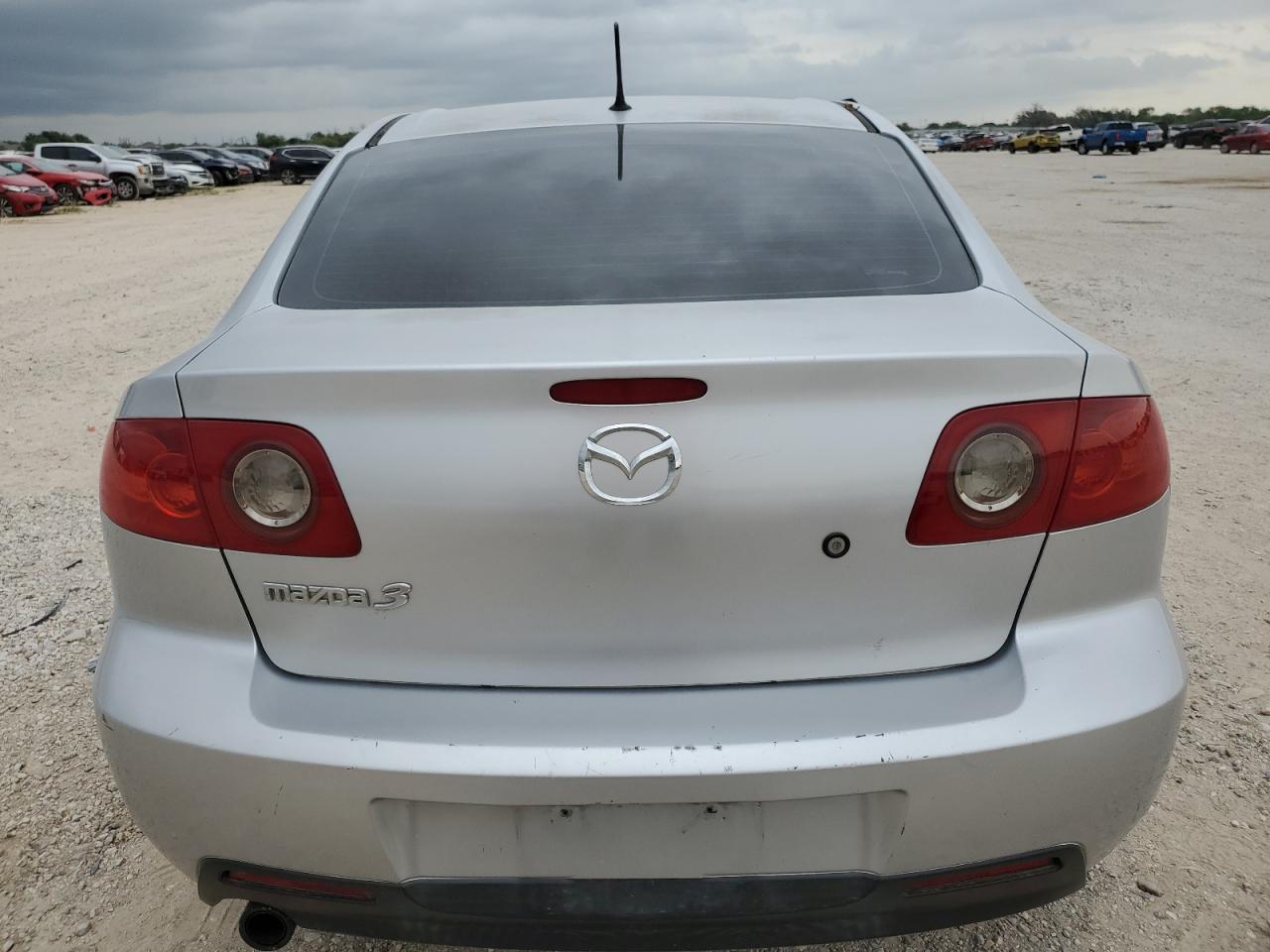 2005 Mazda 3 I VIN: JM1BK12F051255341 Lot: 63723964