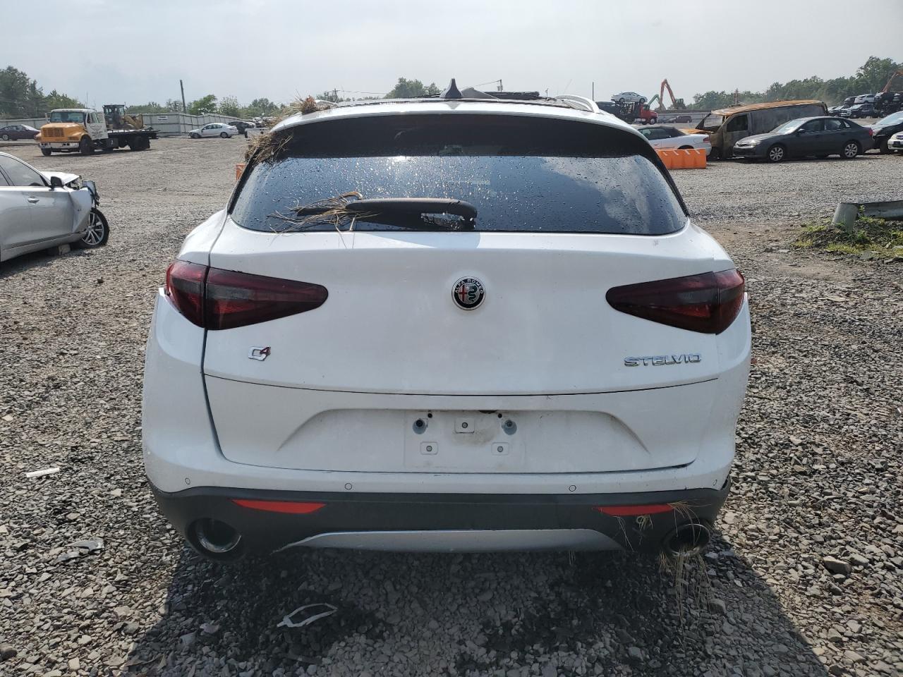 2018 Alfa Romeo Stelvio VIN: ZASFAKAN5J7B78208 Lot: 64894694