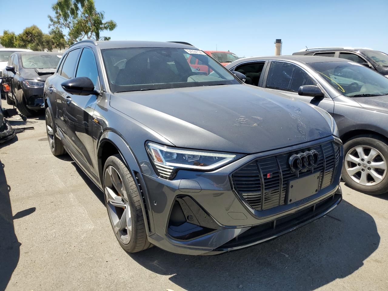 WA1ACBGE8PB015993 Audi E-Tron S P  4