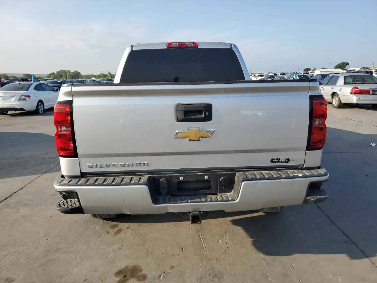 2018 Chevrolet Silverado K1500 Lt vin: 3GCUKREC6JG594318