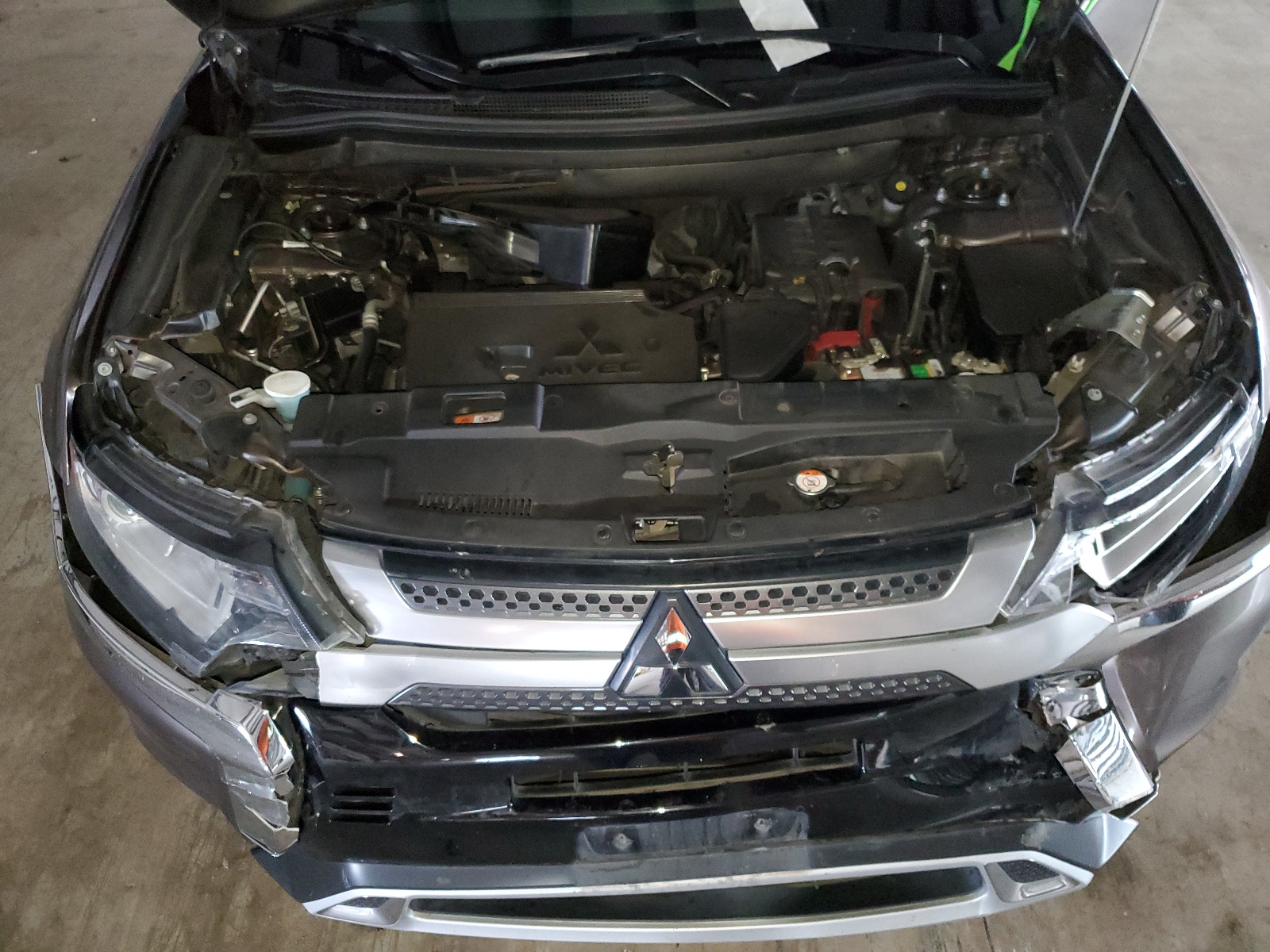 JA4AD3A39KZ008805 2019 Mitsubishi Outlander Se