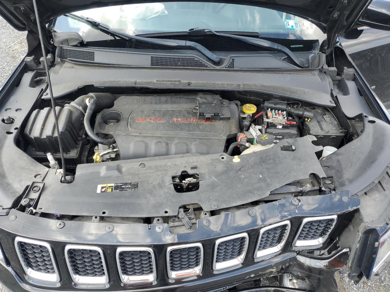 2018 Jeep Compass Latitude VIN: 3C4NJDBB8JT239244 Lot: 64956044