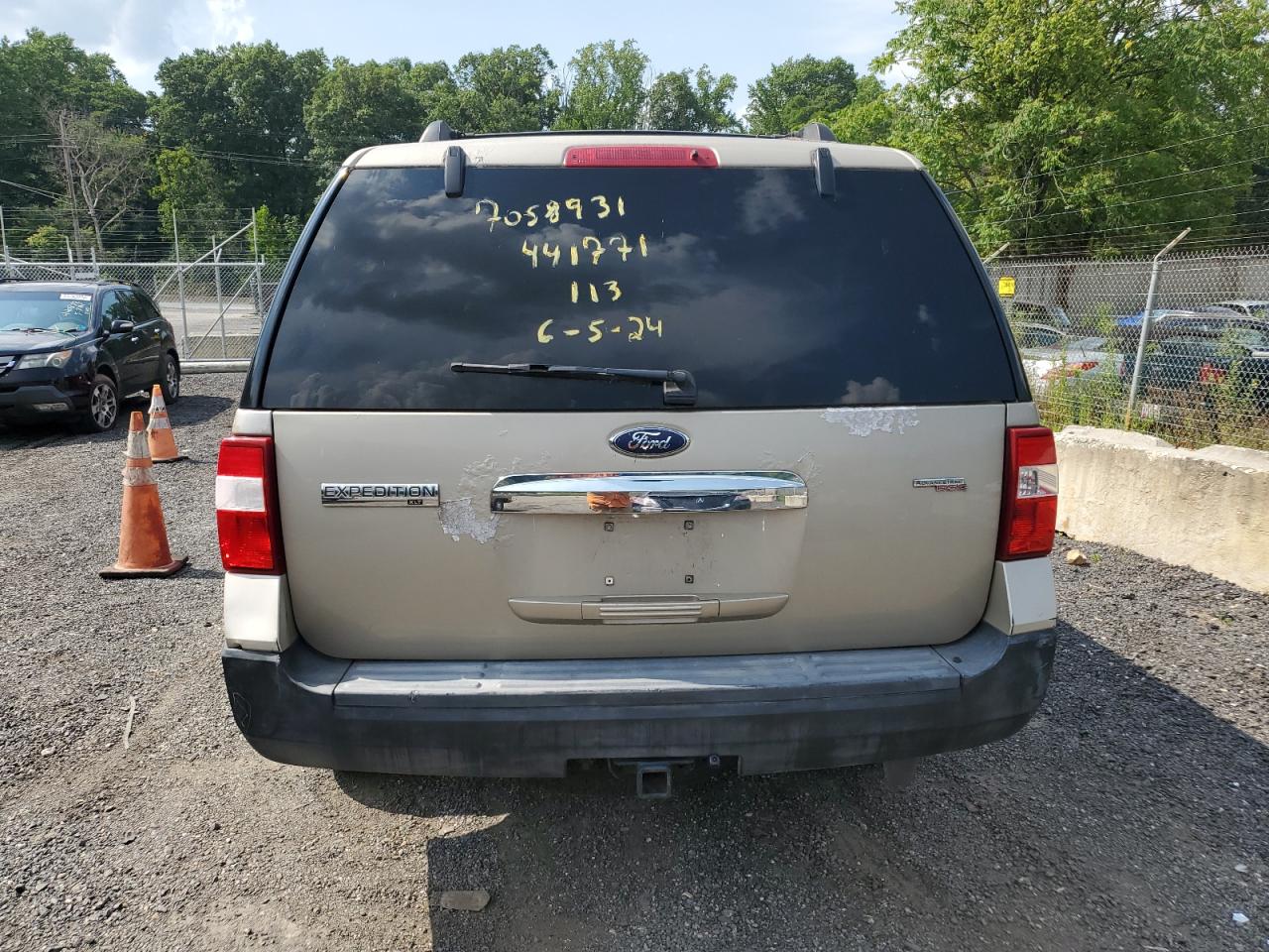 2007 Ford Expedition Xlt VIN: 1FMFU16557LA96753 Lot: 64820954