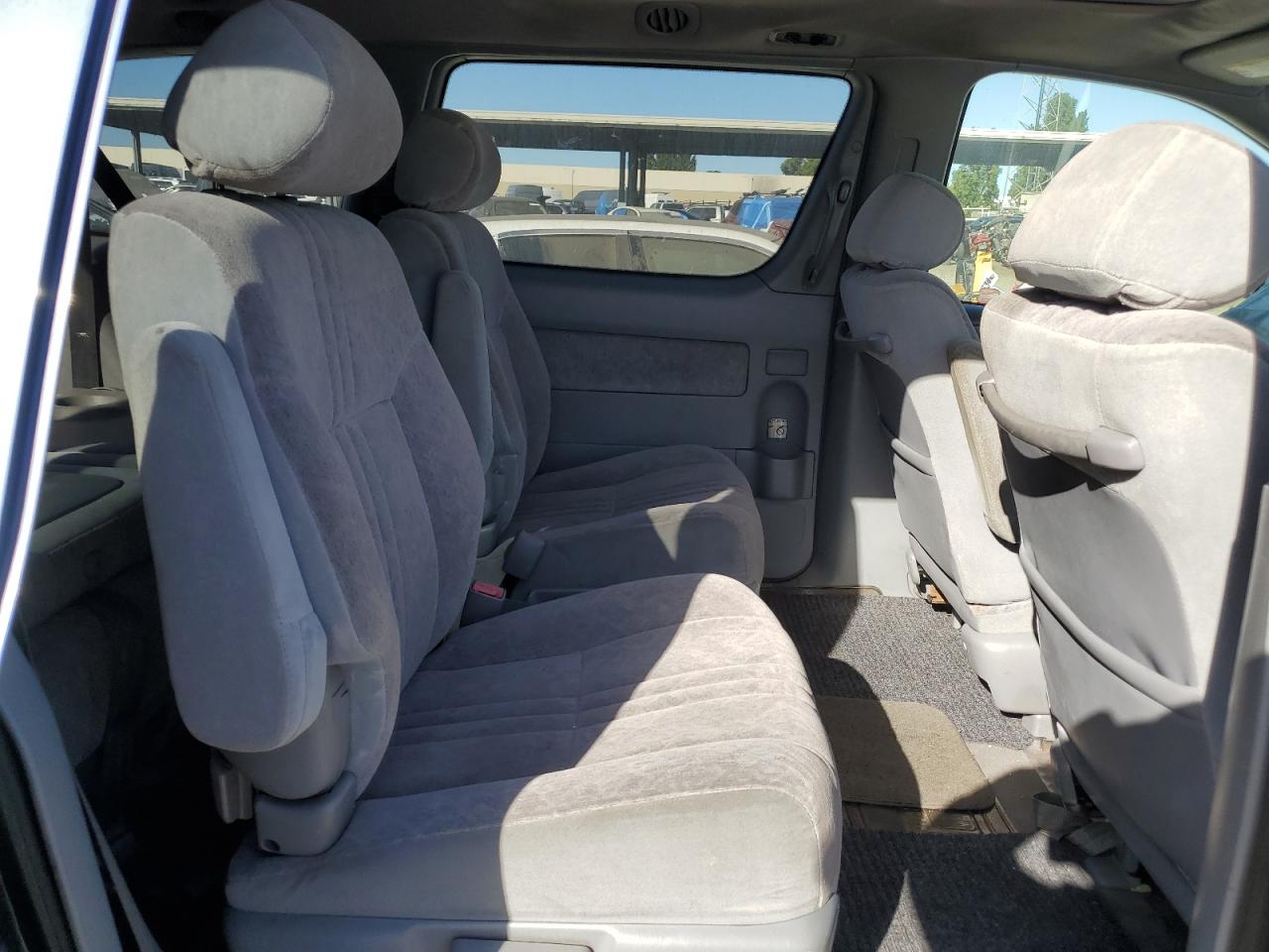 2000 Toyota Sienna Le VIN: 4T3ZF13C5YU224681 Lot: 61453624