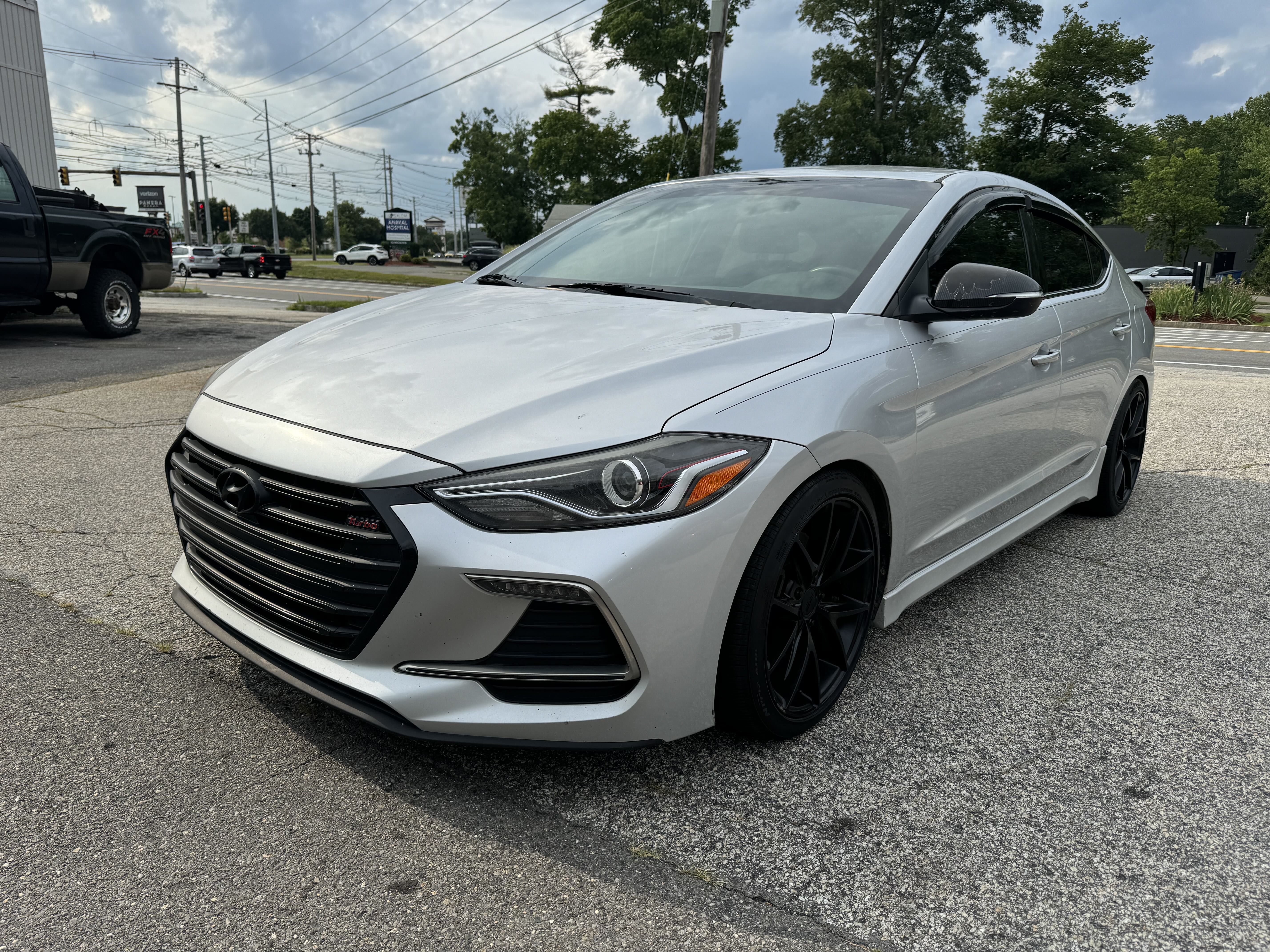 2017 Hyundai Elantra Sport vin: KMHD04LB7HU332135