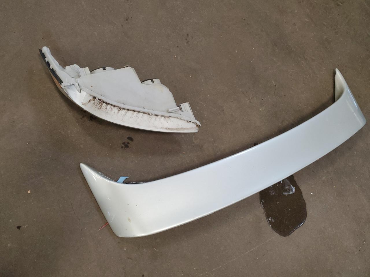 2003 Toyota Camry Le VIN: 4T1BE32K83U172411 Lot: 61435024