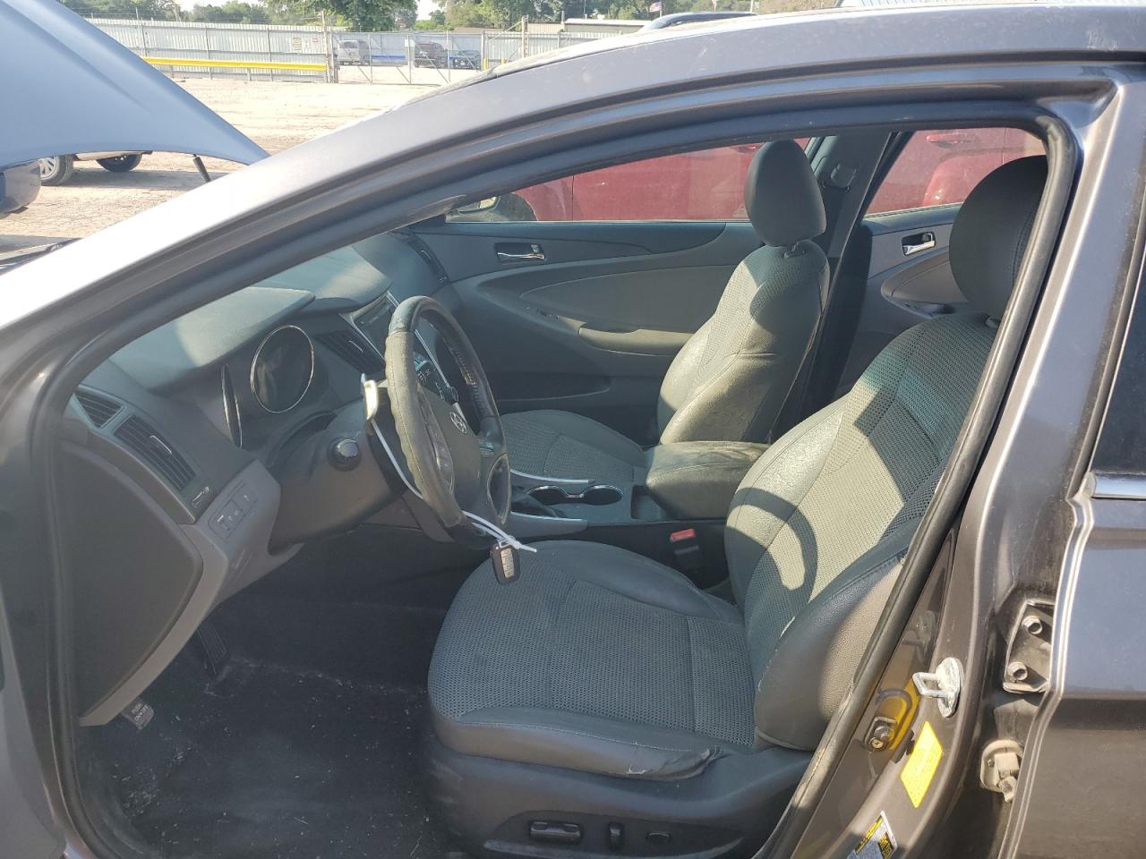 2011 Hyundai Sonata - Image 7