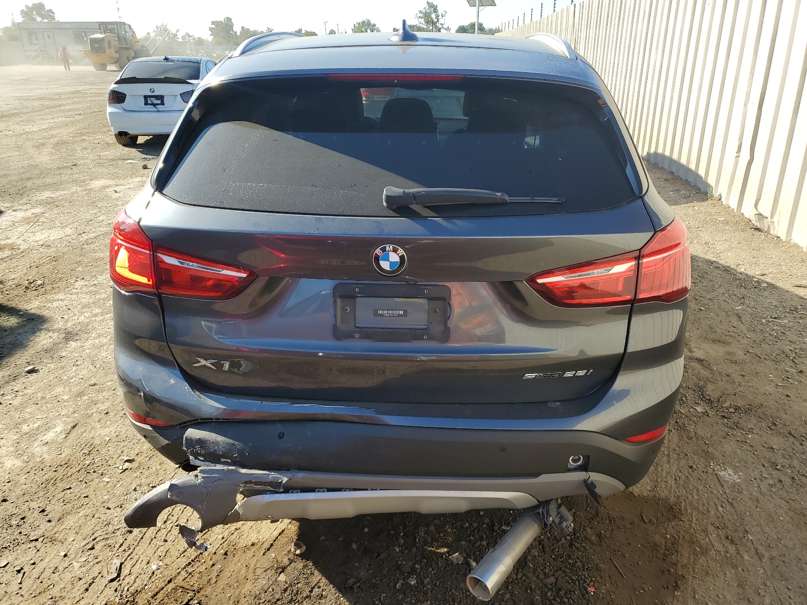 WBXHU7C33J5L05876 2018 BMW X1 Sdrive28I