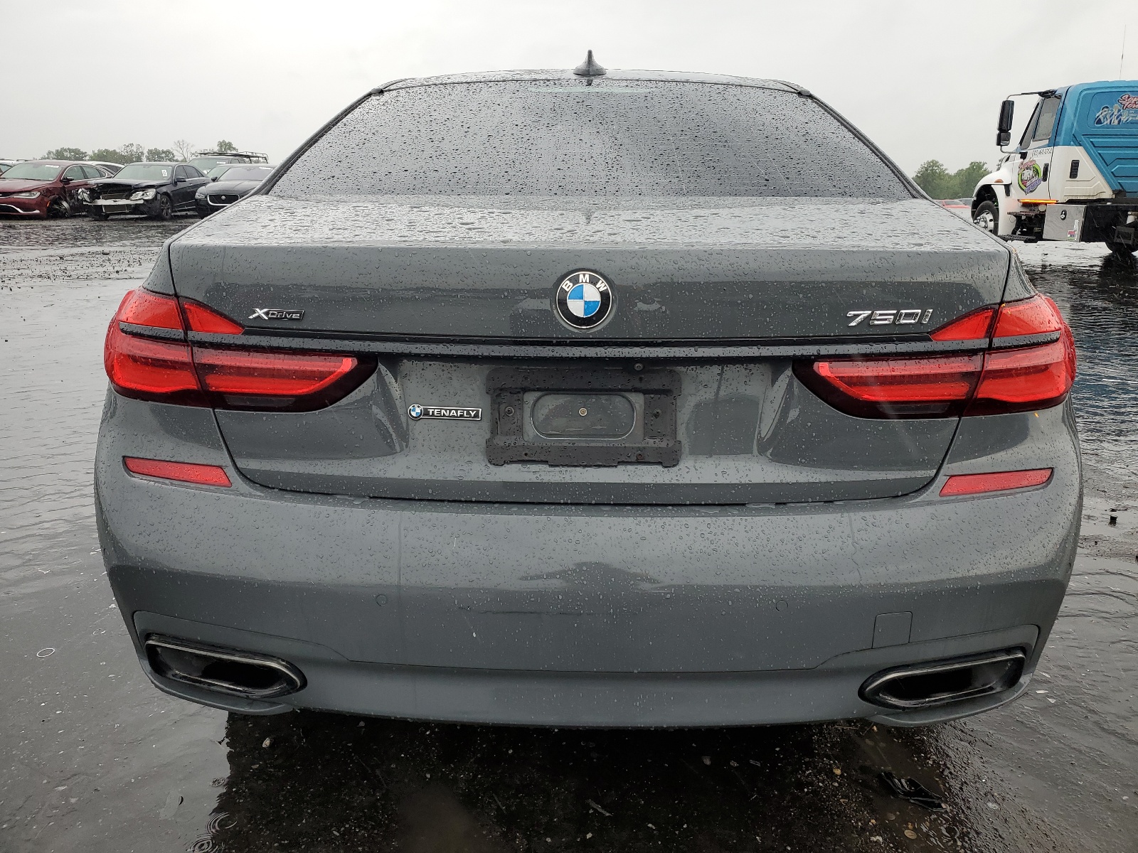 2018 BMW 750 Xi vin: WBA7F2C52JB238919