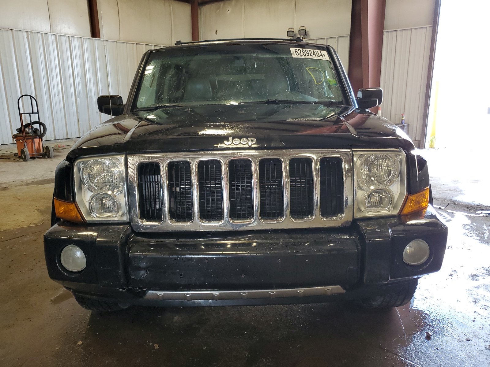 1J4RG4GT7AC118955 2010 Jeep Commander Sport