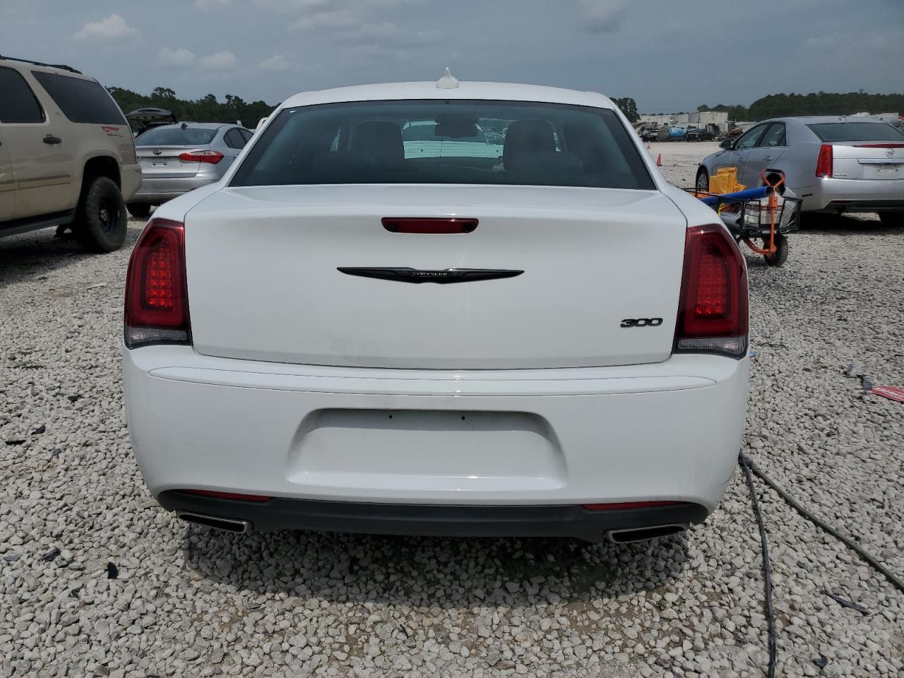 2022 Chrysler 300 Touring VIN: 2C3CCAAG4NH205253 Lot: 61901344