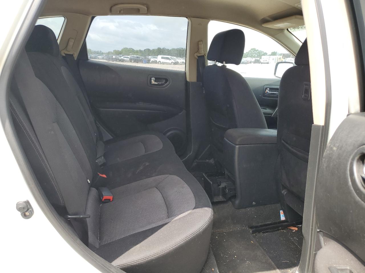 2013 Nissan Rogue - Image 10
