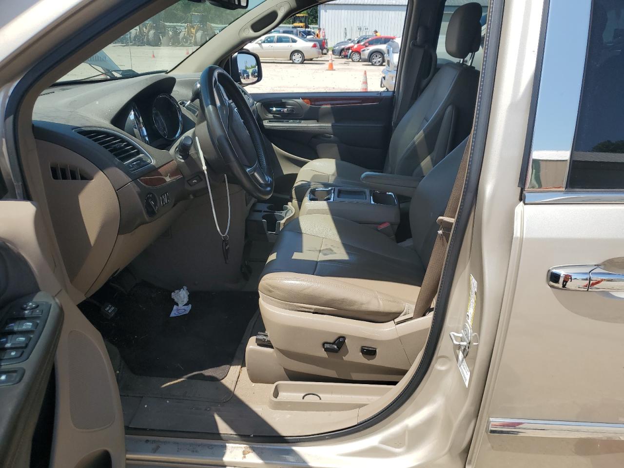 2013 Chrysler Town & Country Touring L VIN: 2C4RC1CG9DR758069 Lot: 63056314