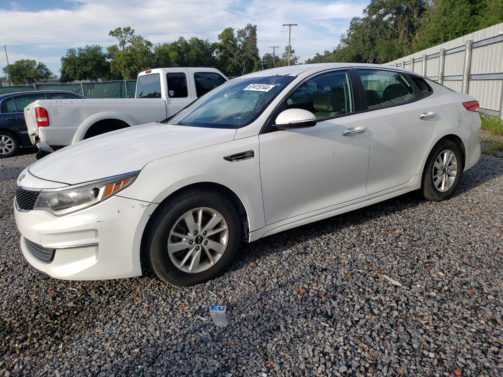 2016 Kia Optima Lx vin: 5XXGT4L33GG038611