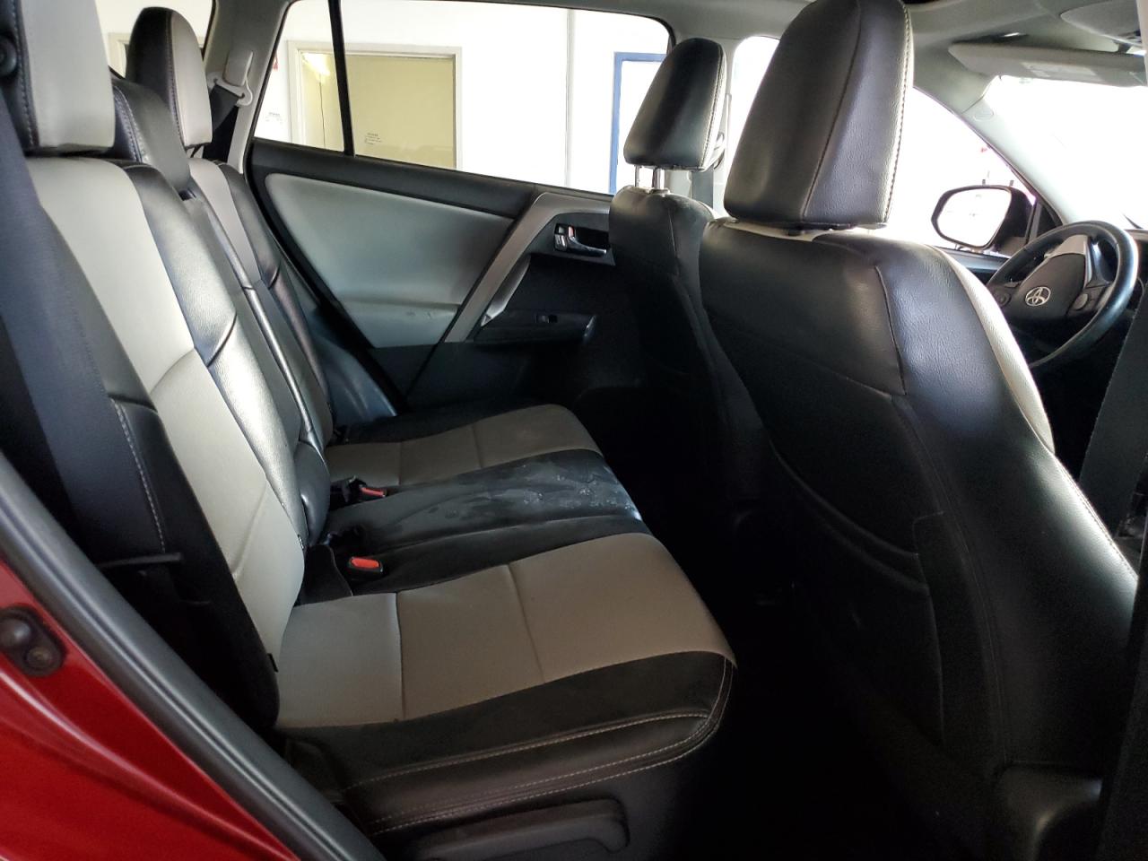 2T3WFREVXJW433310 2018 Toyota Rav4 Adventure