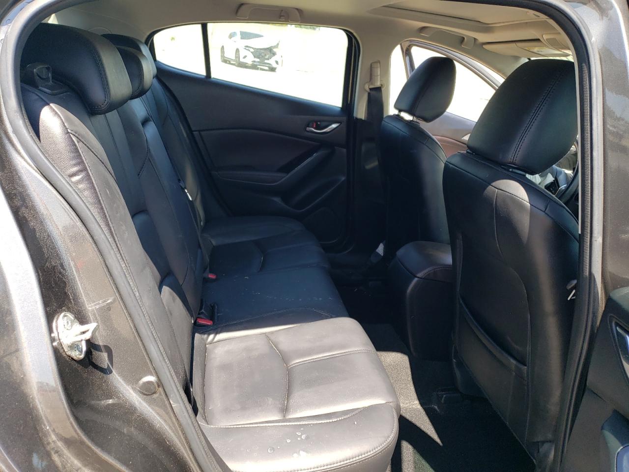 2018 Mazda 3 Touring VIN: 3MZBN1L33JM272026 Lot: 65448114