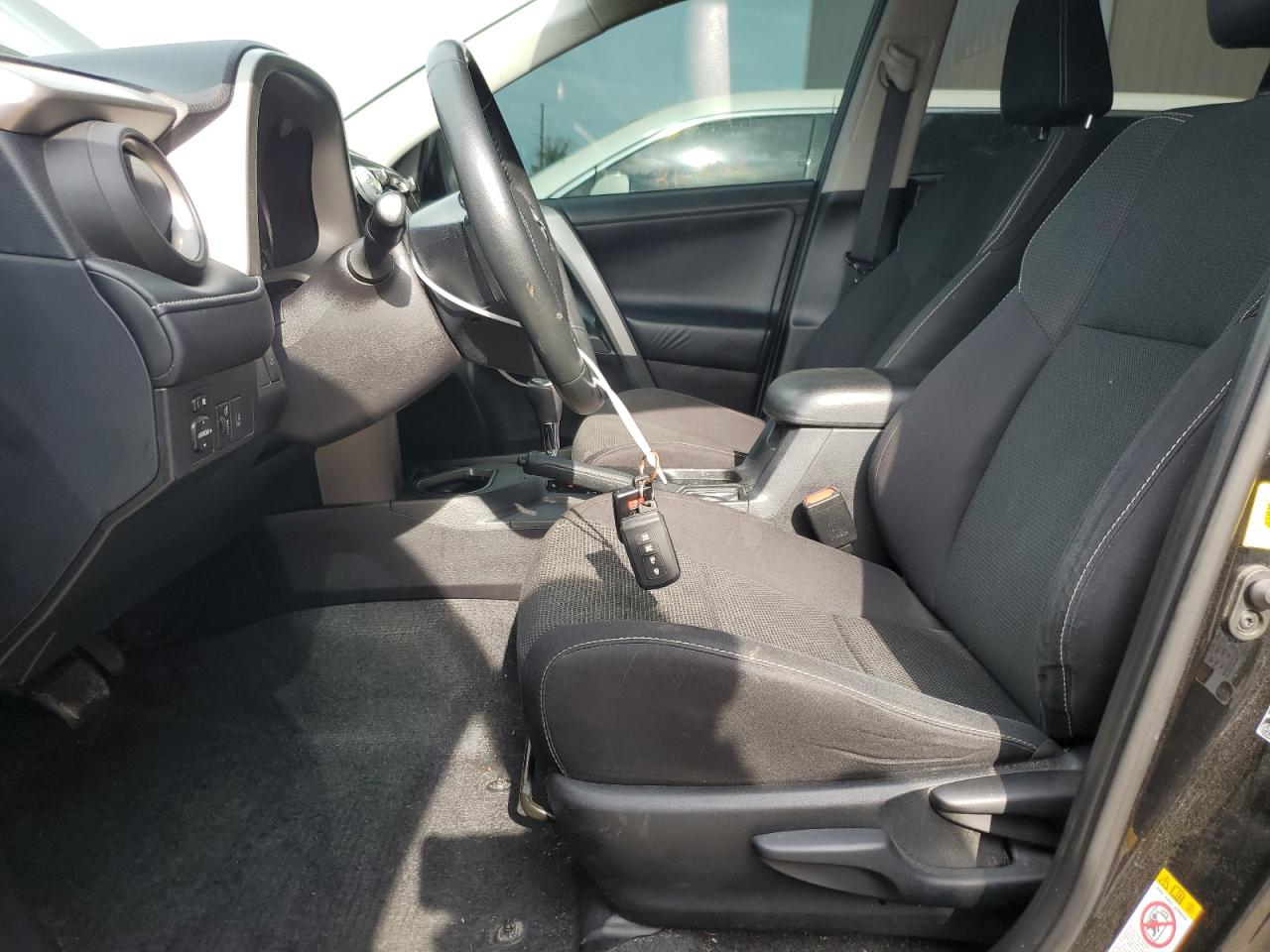 2017 Toyota Rav4 Xle VIN: 2T3WFREV1HW403977 Lot: 60947504