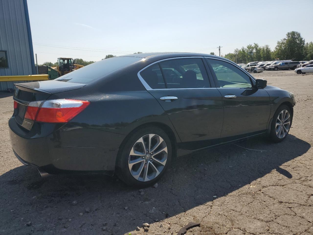 VIN 1HGCR2F51FA227302 2015 HONDA ACCORD no.3