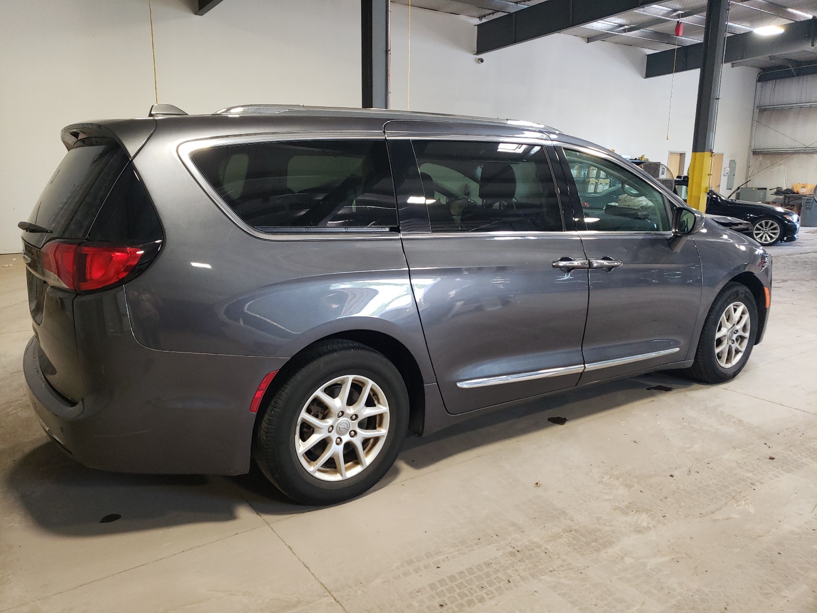 2020 Chrysler Pacifica Touring L vin: 2C4RC1BG2LR269707