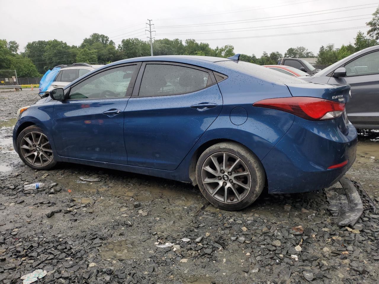 KMHDH4AE0FU457335 2015 HYUNDAI ELANTRA - Image 2