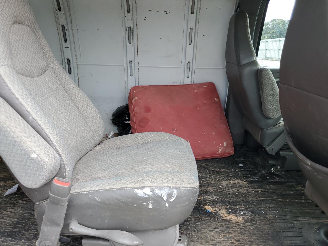 2003 Chevrolet Express G2500 VIN: 1GCGG25U731180206 Lot: 63745624