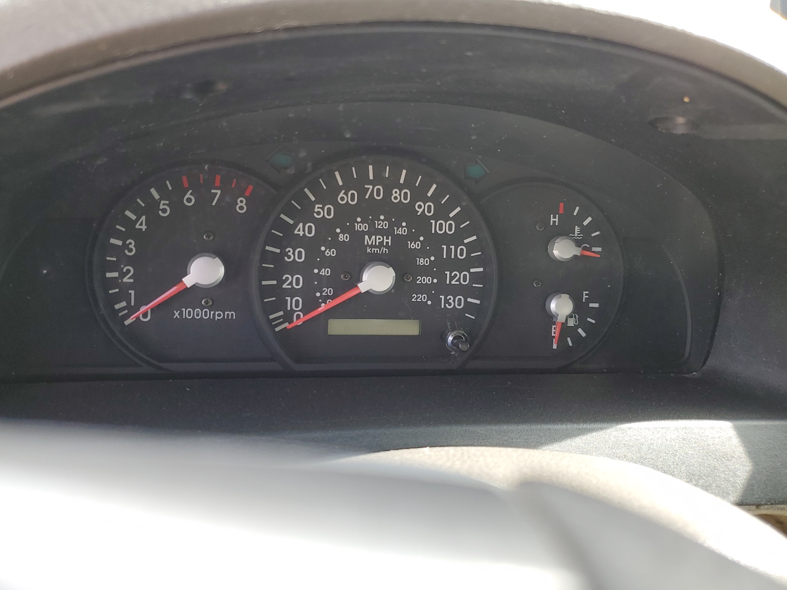 KNDJD733X45183875 2004 Kia Sorento Ex