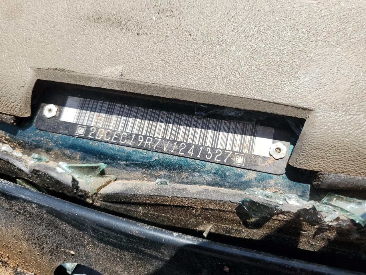 1997 Chevrolet Gmt-400 C1500 VIN: 2GCEC19R7V1241327 Lot: 62141754