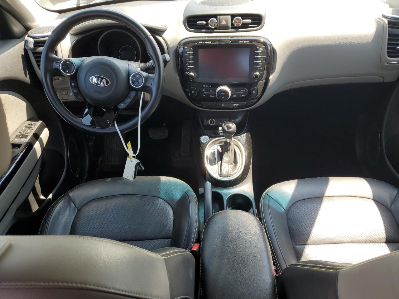 2016 Kia Soul + VIN: KNDJP3A50G7374928 Lot: 62837634