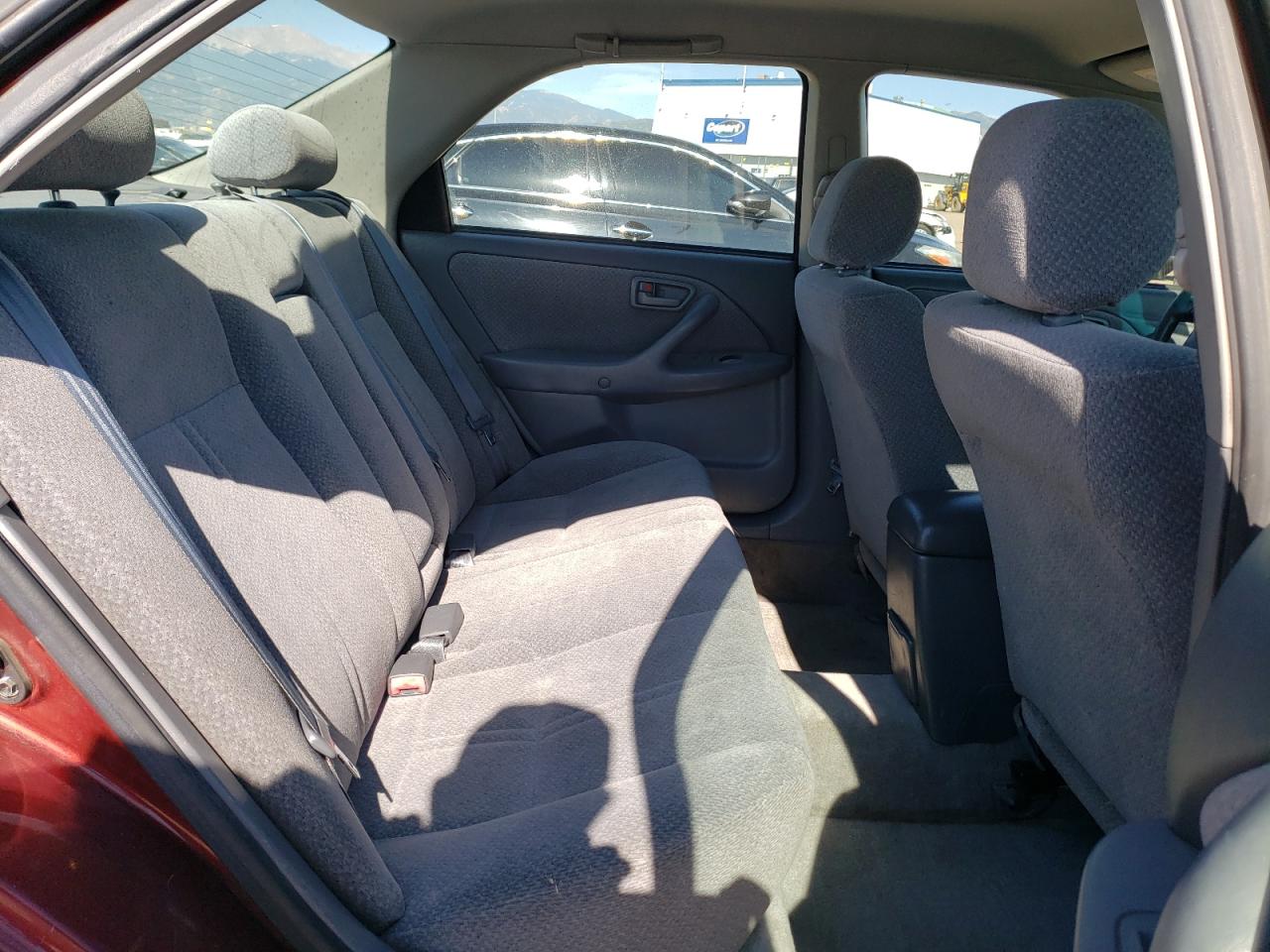 2000 Toyota Camry Le VIN: JT2BG28K5Y0392158 Lot: 63292954