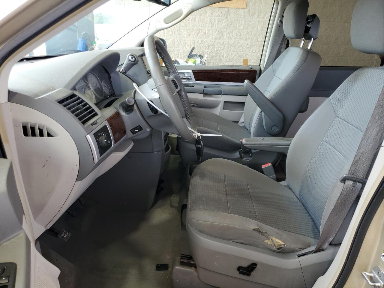 2010 Chrysler Town & Country Touring VIN: 2A4RR5D19AR449191 Lot: 64084984